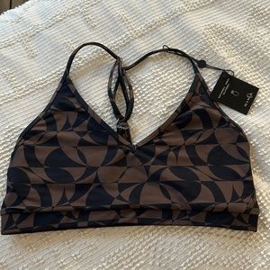 NWT Large Skatie Zero Sports Bra - Honolulu print